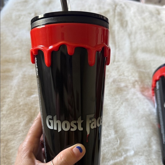 Ghostface dripping blood Halloween Tumblr 🔪🩸🩸🔪 - Picture 8 of 9